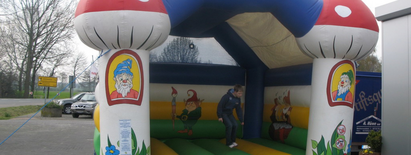 teloeken-event-gmbh-huepfburg-zwerge